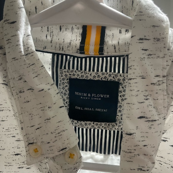 Very nice shirt wore one but I gained a dad bod lol - Picture 2 of 4